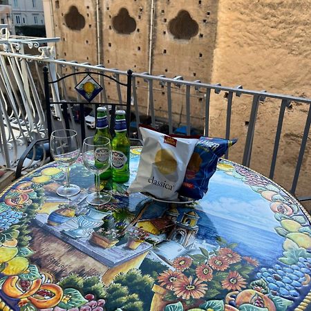 4 Passi Dal Mare Lägenhet Minori Exteriör bild